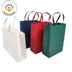 Recycled luxury cardboard shopping paper gift bags with ribbon handles can be customized printed